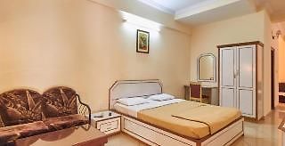 Woodside Hotel Мангалор Екстериор снимка