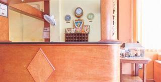Woodside Hotel Мангалор Екстериор снимка